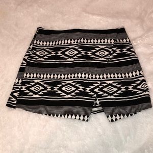 Hollister Skirt/shorts